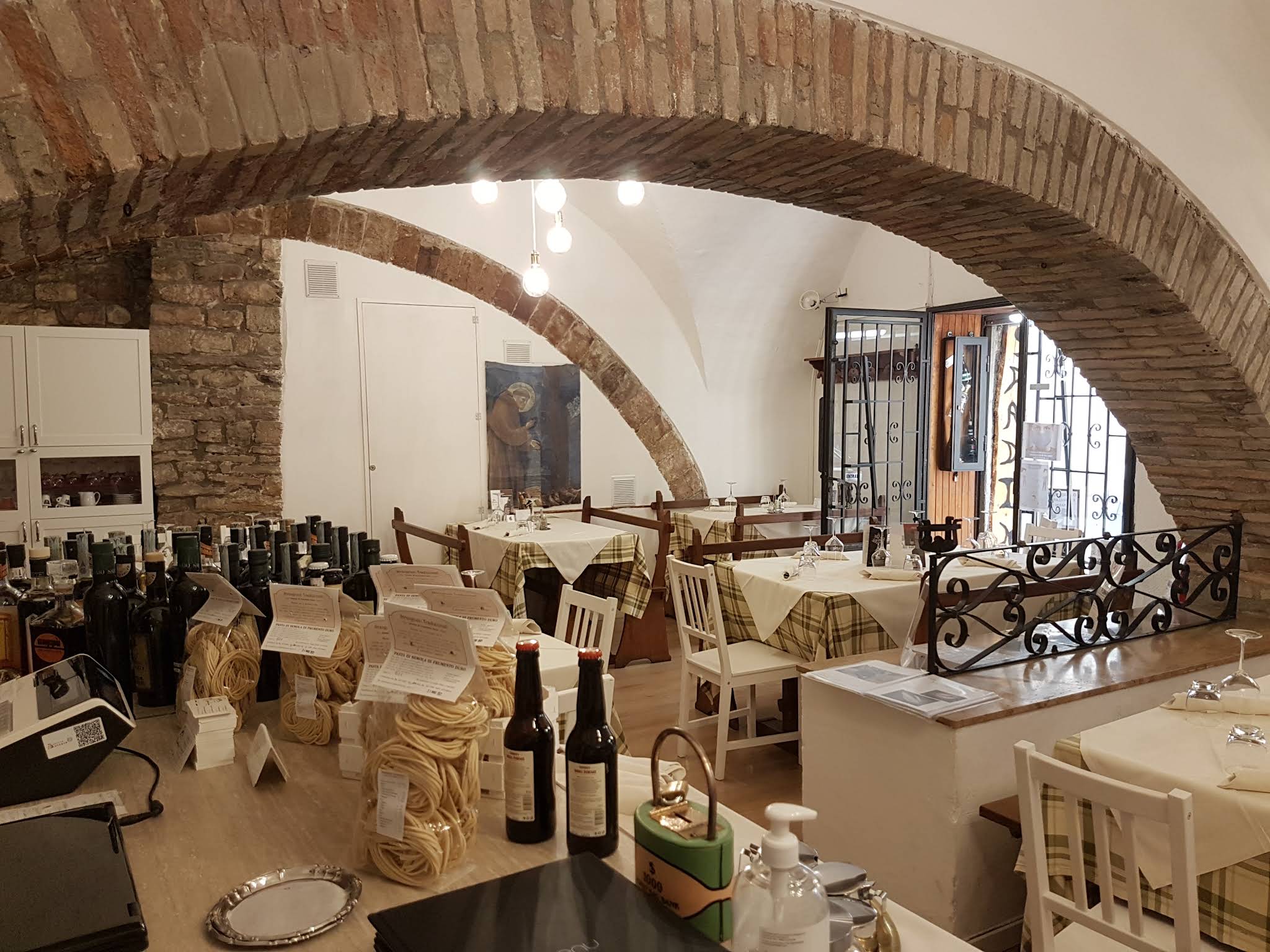 Sala ad archi della Trattoria Spadini
